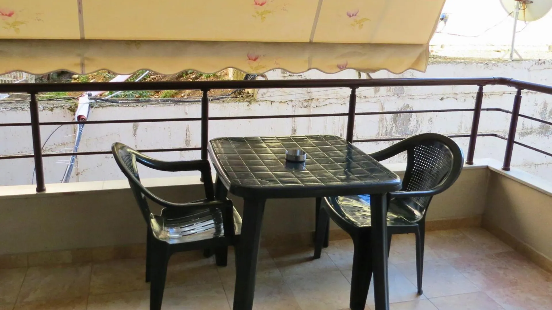 Viol'House - Balcony 2 Persons Apartment Vlore Albania